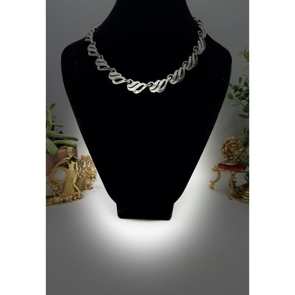 Vintage CORO Choker Statement Necklace Silver Tone Floral Leaf Twist Chain 16" - Picture 2 of 8